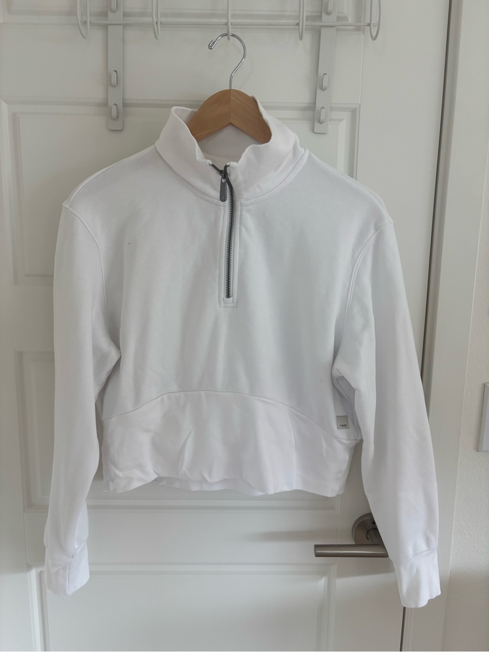 Like new Vuori zipped sweatshirt